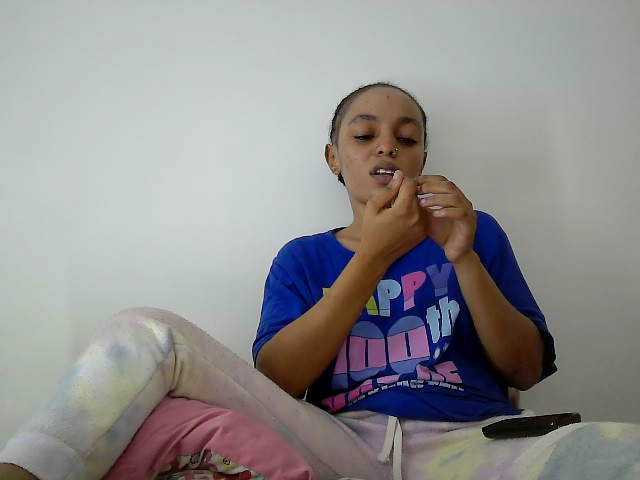 Sinfulpetite2's BongaCams show and profile