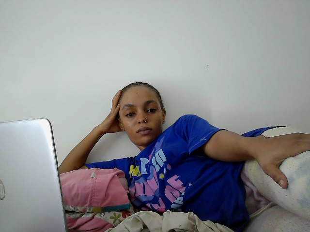 Sinfulpetite2's BongaCams show and profile