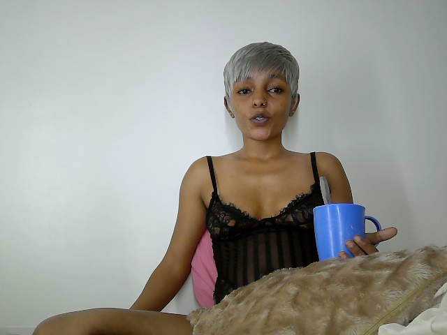 Sinfulpetite2's BongaCams show and profile