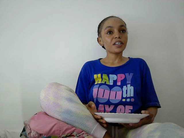 Sinfulpetite2's BongaCams show and profile