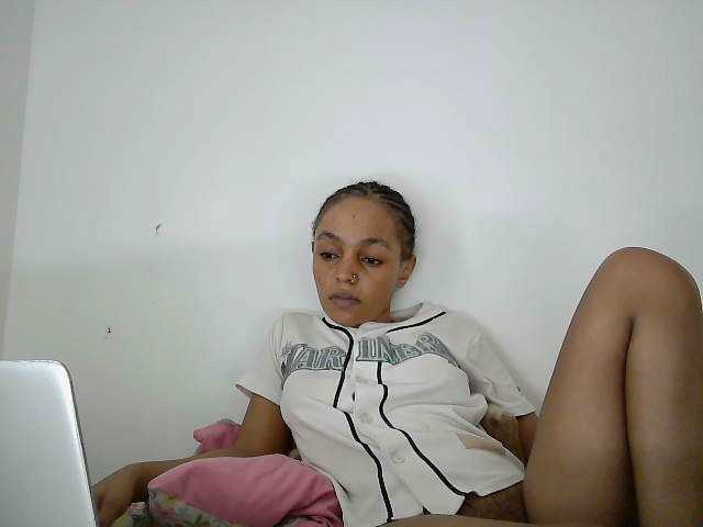 Sinfulpetite2's BongaCams show and profile