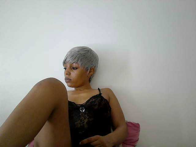 Sinfulpetite2 live cam profile