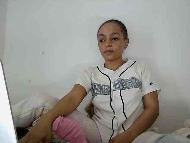 Sinfulpetite2 webcam