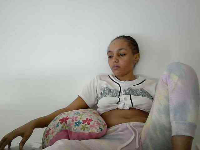 Sinfulpetite2 webcam