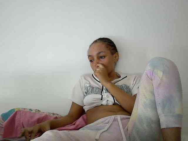 Sinfulpetite2 webcam