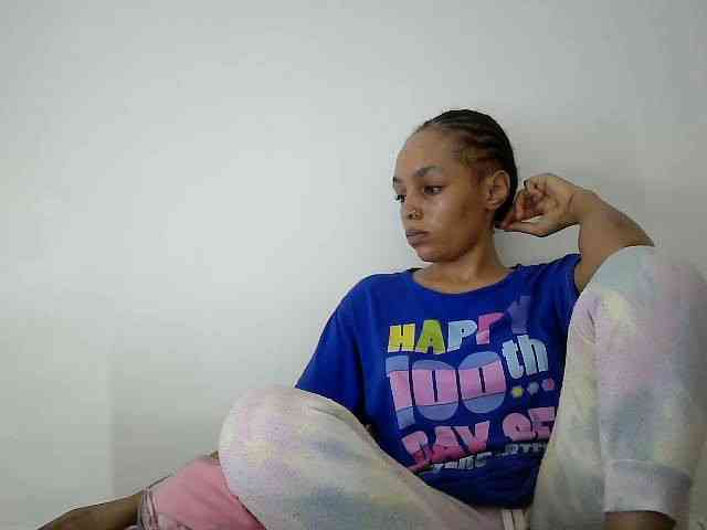 Sinfulpetite2 webcam