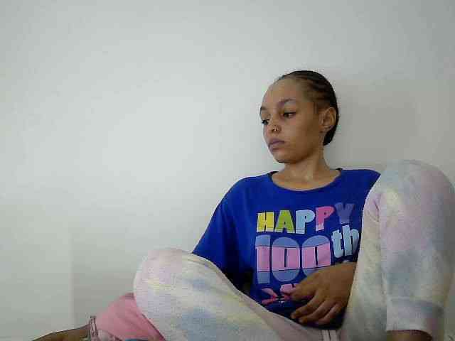 Sinfulpetite2 webcam