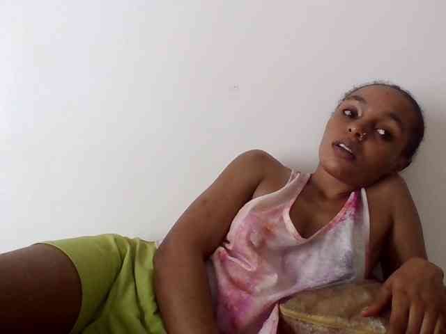 Sinfulpetite2 webcam