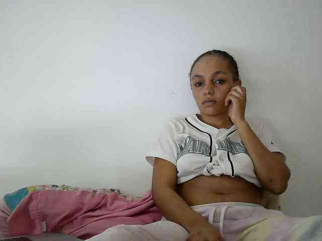 Sinfulpetite2 webcam