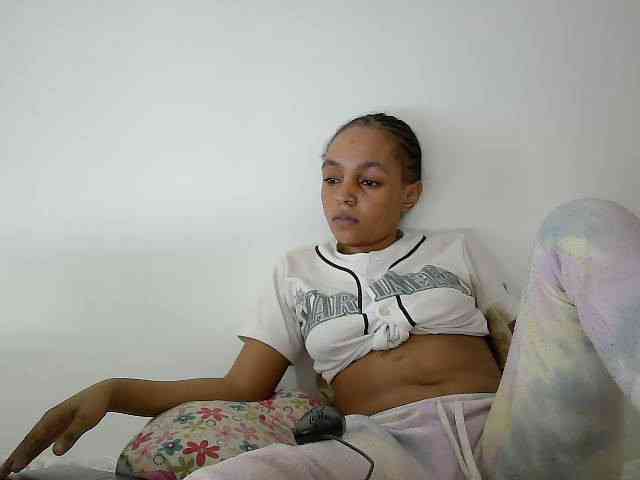 Sinfulpetite2 webcam