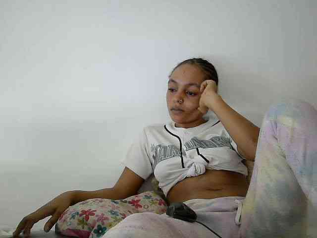 Sinfulpetite2 webcam