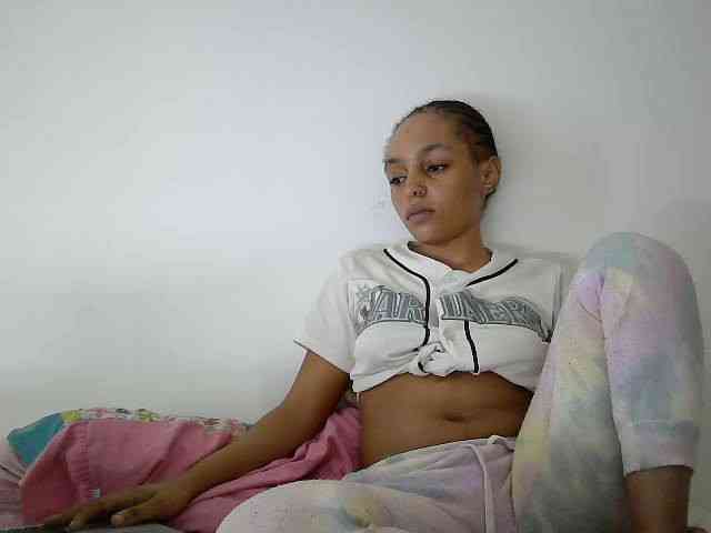 Sinfulpetite2 webcam