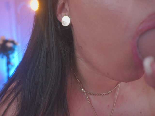 OlyviaDelight's BongaCams show and profile