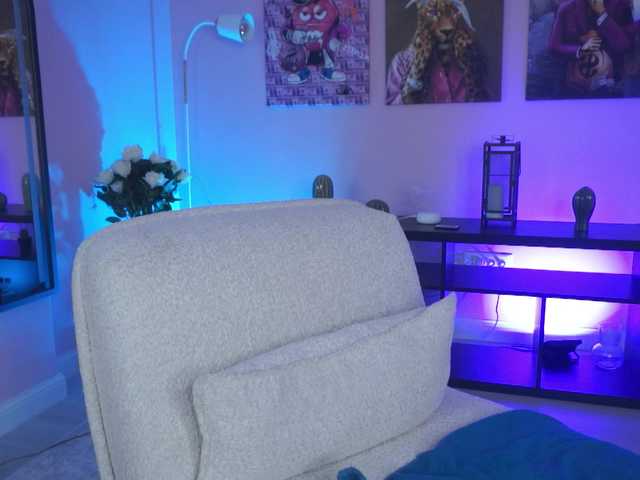 OlyviaDelight's BongaCams show and profile