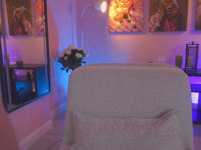 OlyviaDelight's BongaCams show and profile