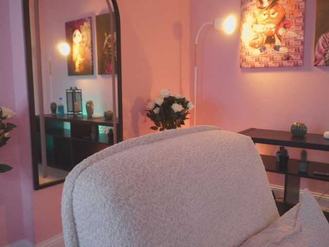 OlyviaDelight's BongaCams show and profile