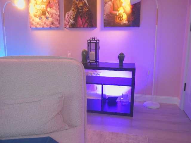 OlyviaDelight's BongaCams show and profile