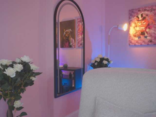 OlyviaDelight's BongaCams show and profile