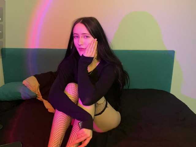 EvaPinklove's BongaCams show and profile