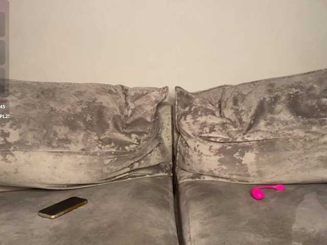 EvaPinklove's BongaCams show and profile