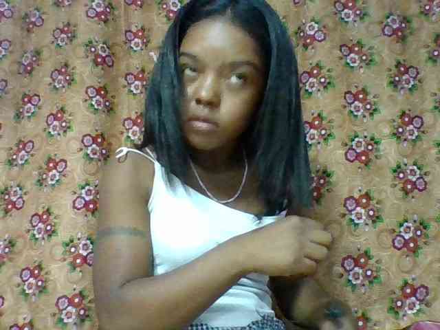 Elysa7 Live Webcam on BongaCams