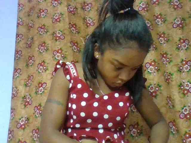 Elysa7 Live Webcam on BongaCams