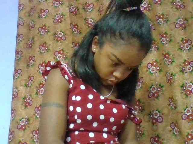 Elysa7 Live Webcam on BongaCams