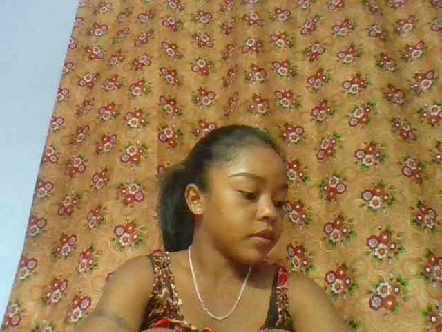 Elysa7 Live Webcam on BongaCams