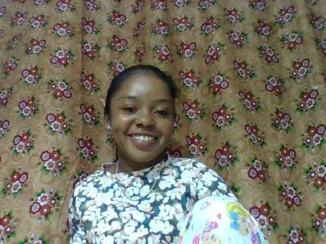 Elysa7 Live Webcam on BongaCams