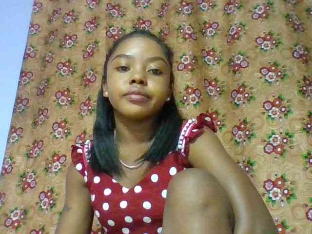 Elysa7 Live Webcam on BongaCams