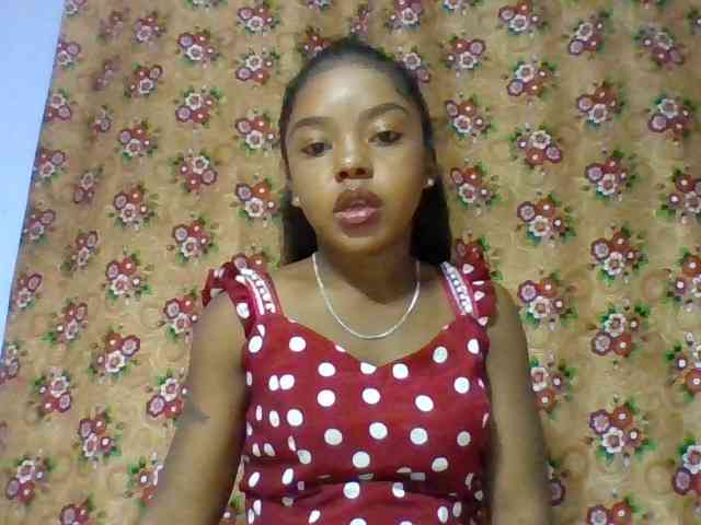 Elysa7 Live Webcam on BongaCams