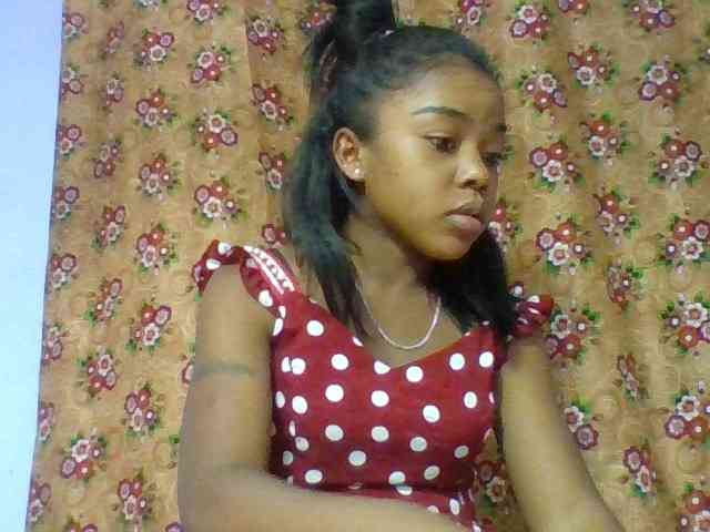 Elysa7 Live Webcam on BongaCams