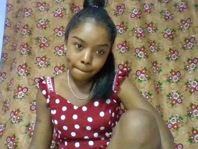 Elysa7 Live Webcam on BongaCams