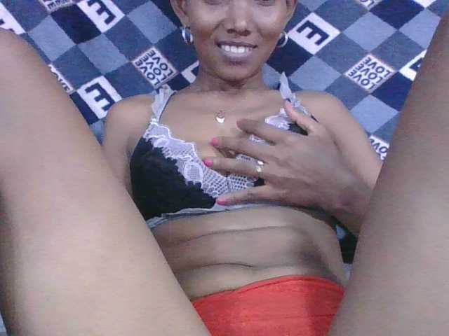 Lyah7a's BongaCams show and profile