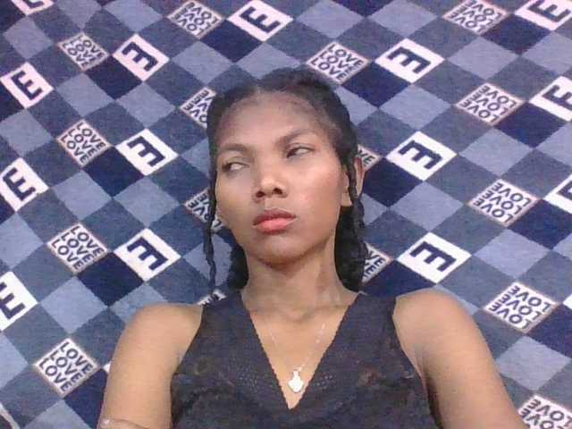 Lyah7a's BongaCams show and profile