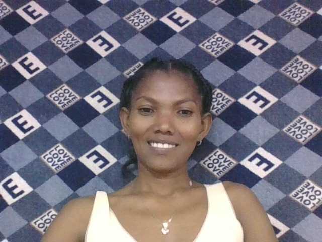 Lyah7a's BongaCams show and profile