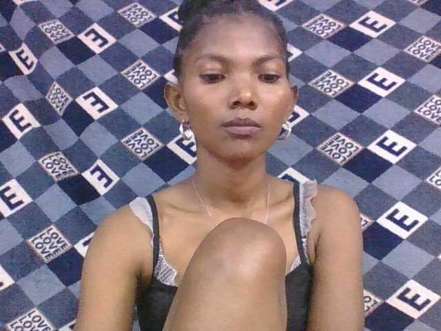 Lyah7a's BongaCams show and profile