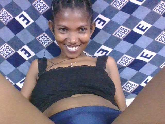 Lyah7a's BongaCams show and profile