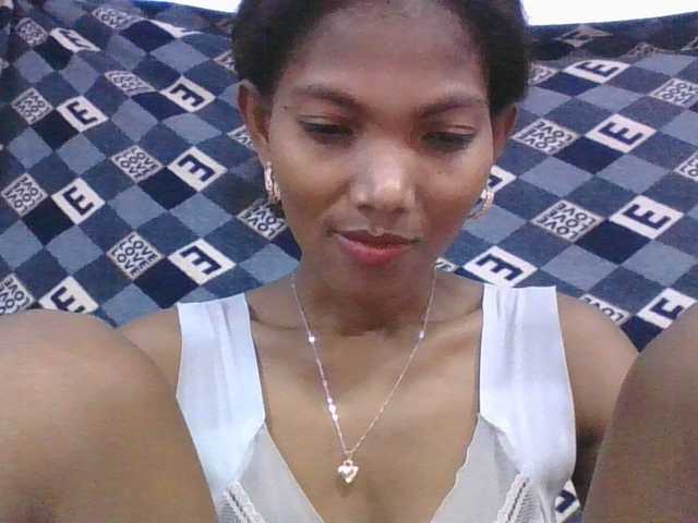 Lyah7a's BongaCams show and profile