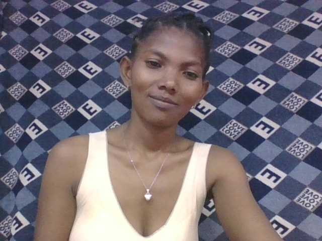 Lyah7a's BongaCams show and profile