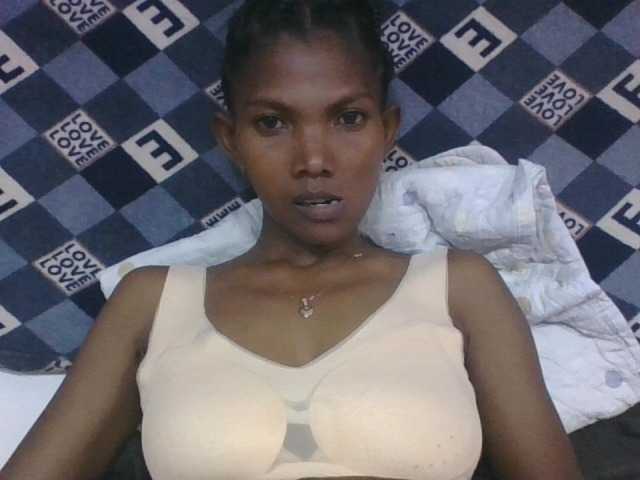 Lyah7a's BongaCams show and profile