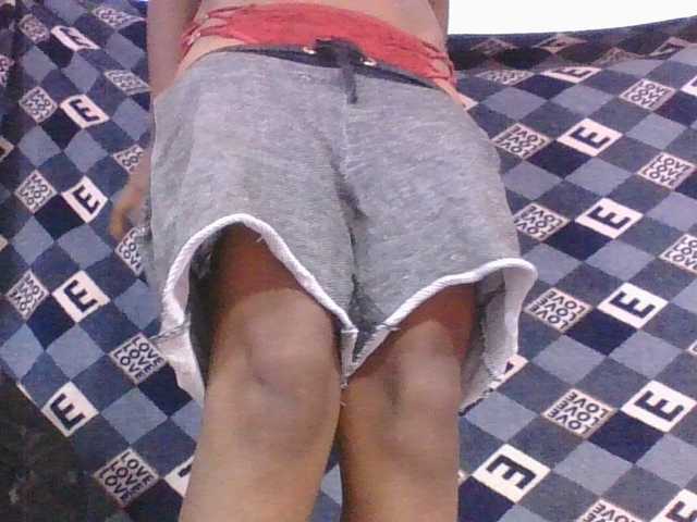 Lyah7a's BongaCams show and profile