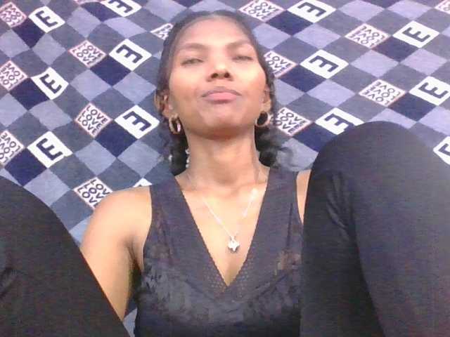 Lyah7a's BongaCams show and profile