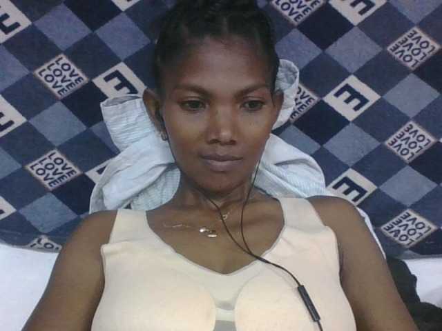 Lyah7a's BongaCams show and profile