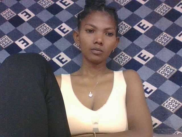 Lyah7a's BongaCams show and profile