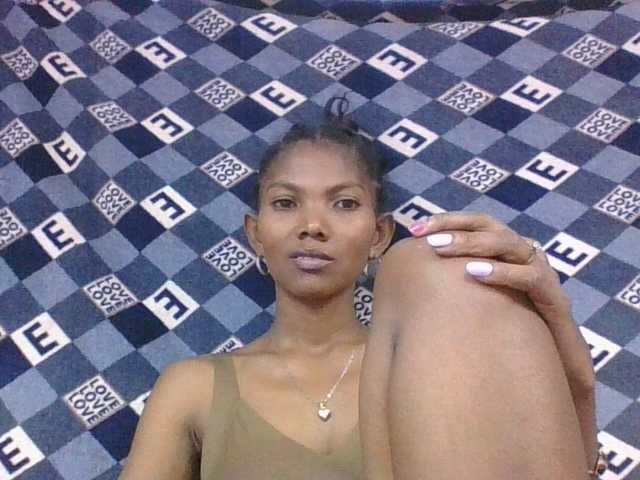 Lyah7a's BongaCams show and profile