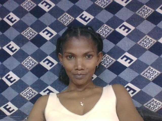 Lyah7a's BongaCams show and profile