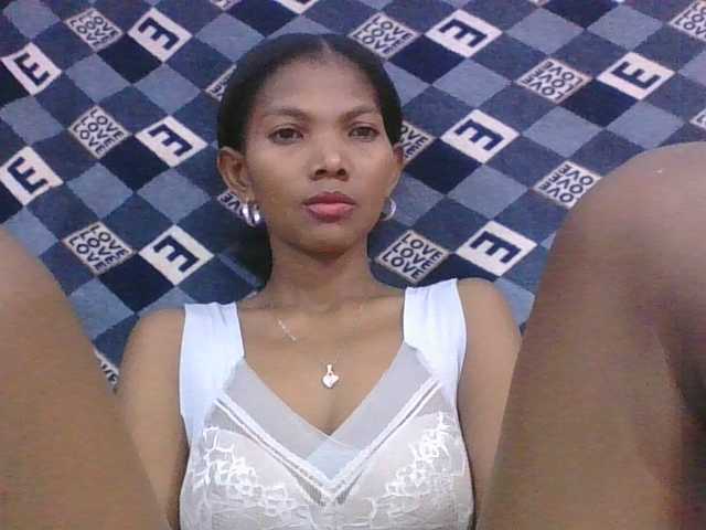 Lyah7a's BongaCams show and profile