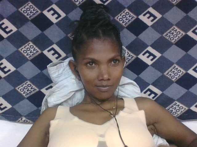 Lyah7a's BongaCams show and profile