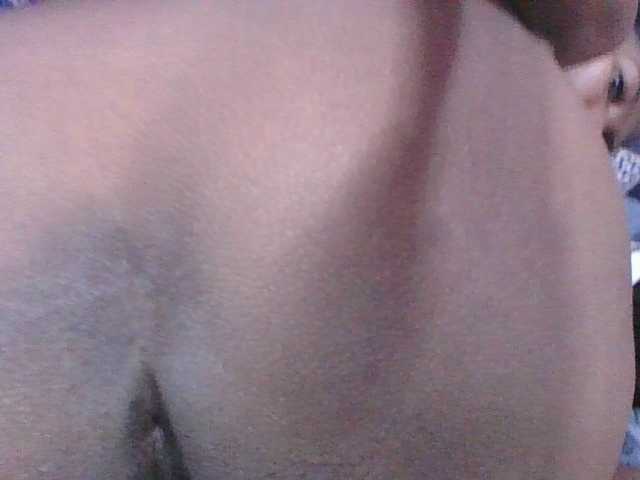 Lyah7a's BongaCams show and profile